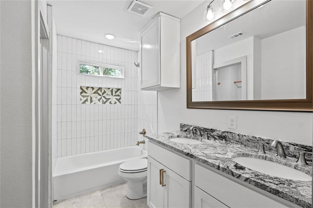Lincoln Manor - Residential