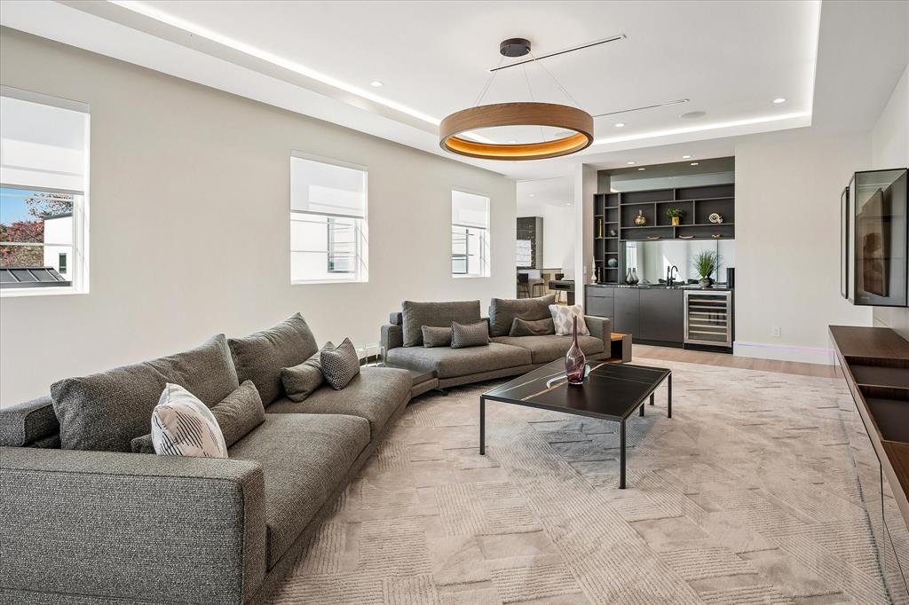 Inwood Road Estates - Residential