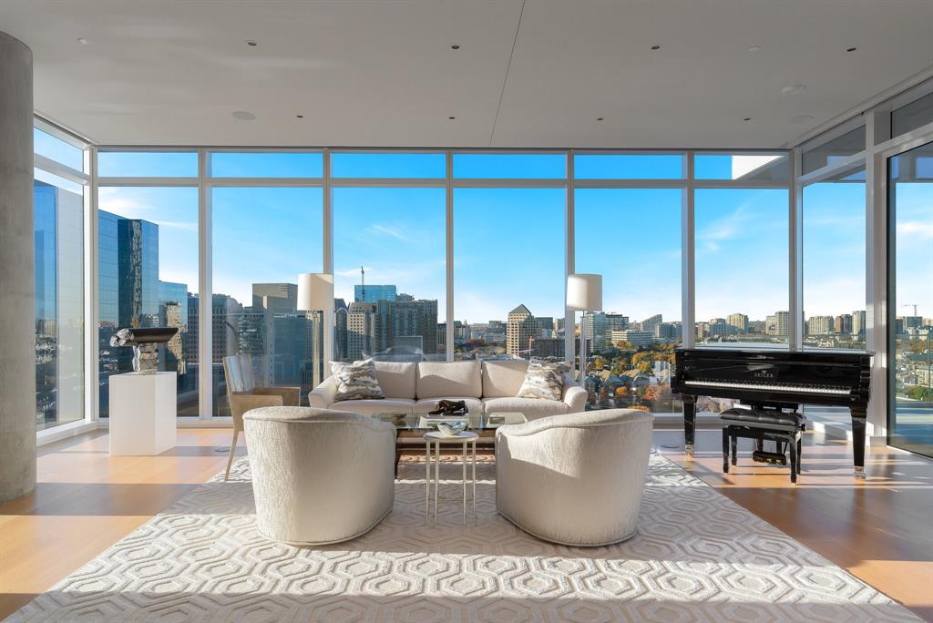 ARTS RESIDENCES CONDO - Residential