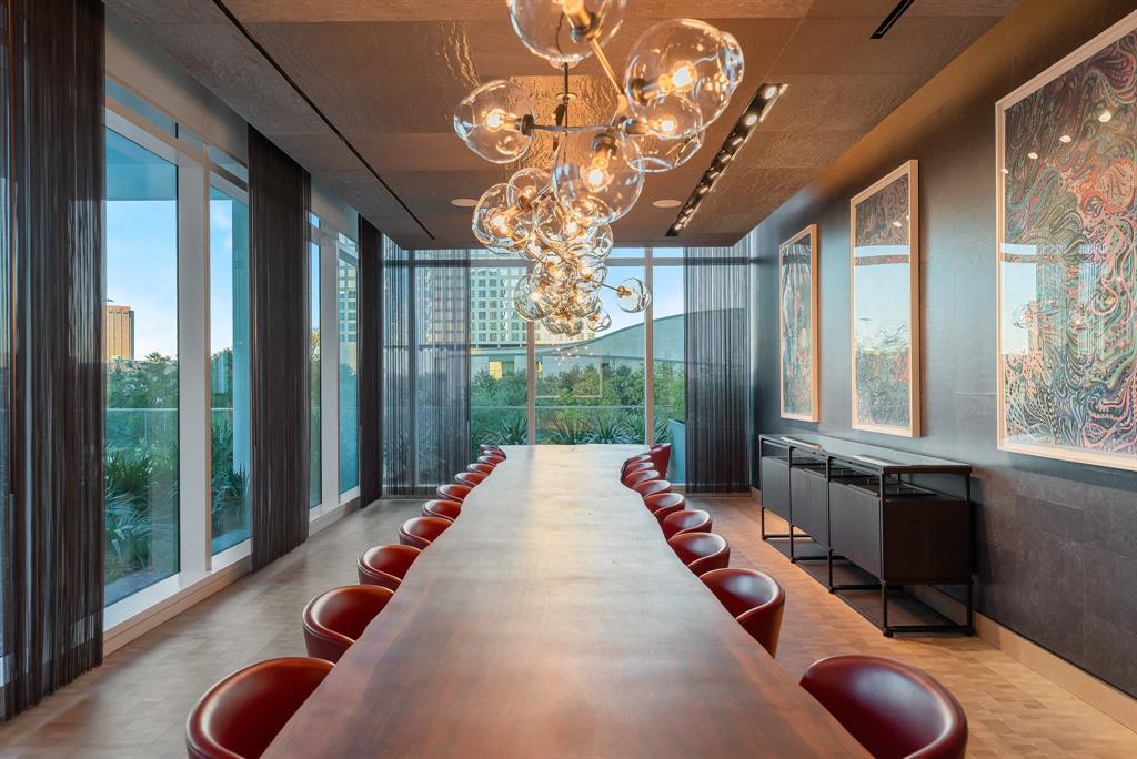 ARTS RESIDENCES CONDO - Residential