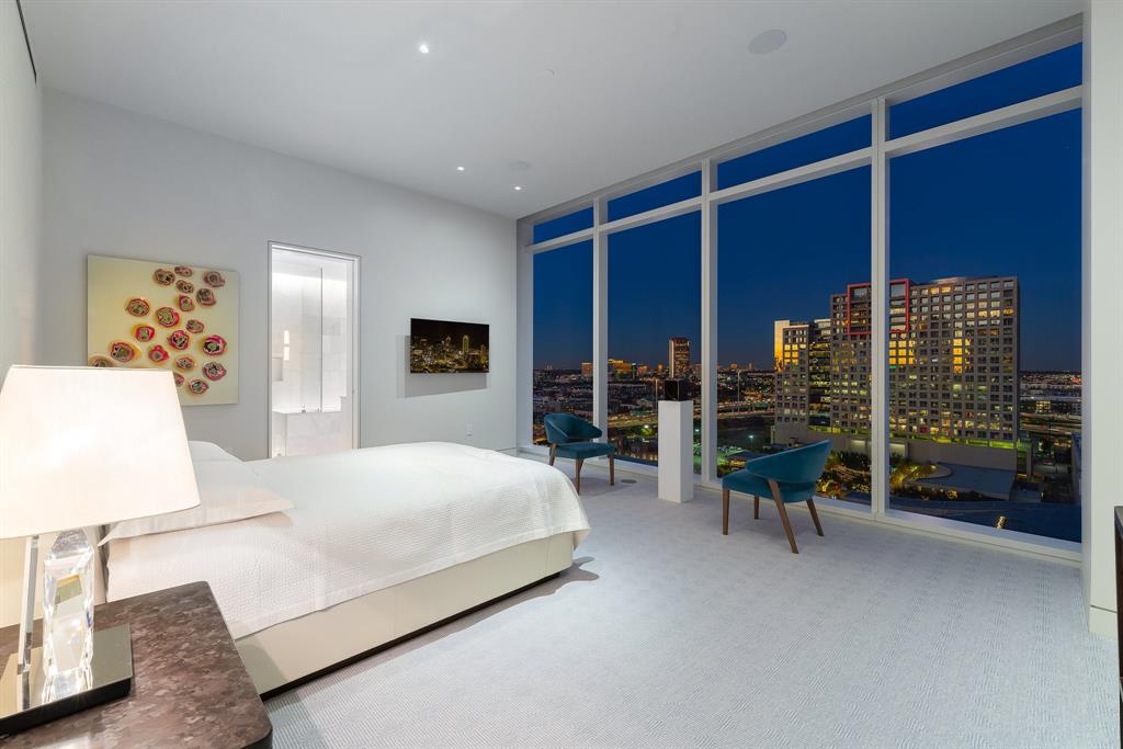 ARTS RESIDENCES CONDO - Residential