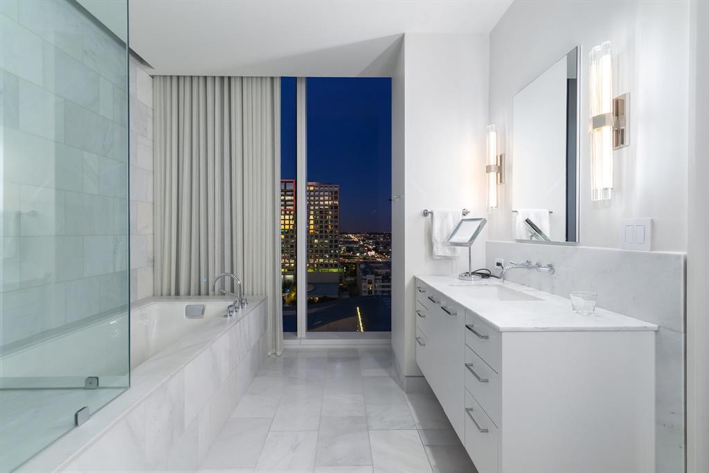 ARTS RESIDENCES CONDO - Residential