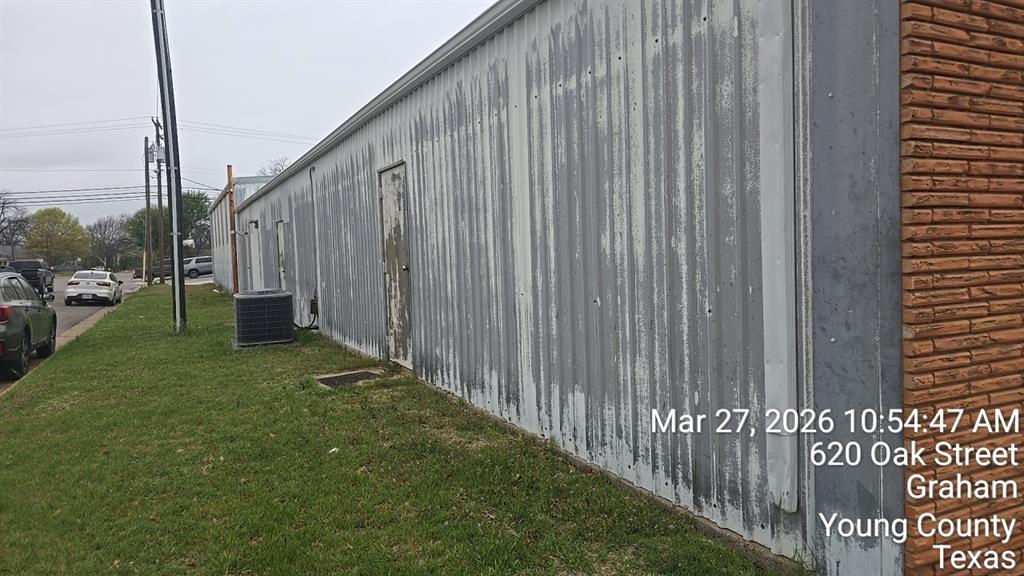 Town Graham - Commercial Sale
