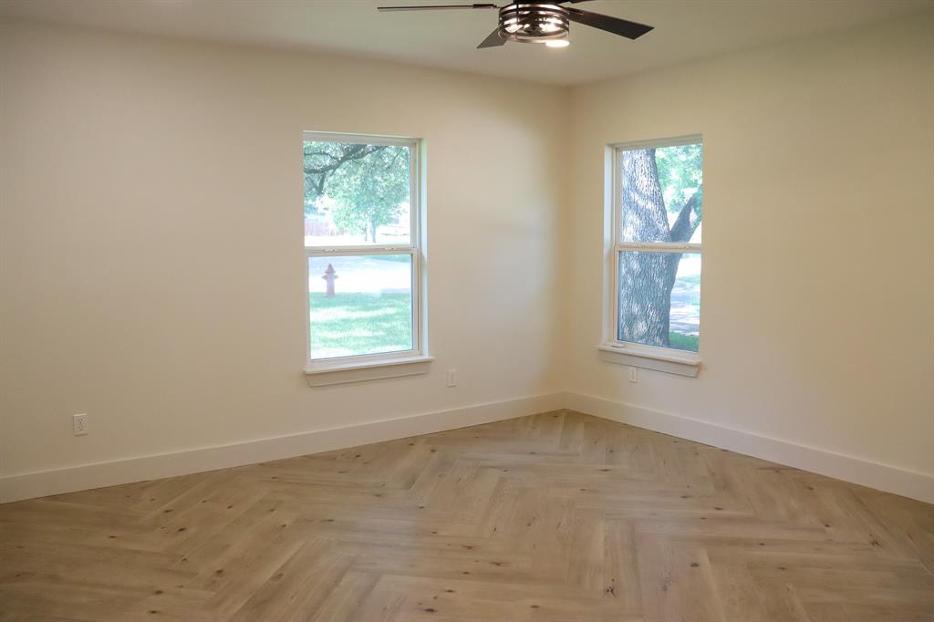 San Saba - Residential