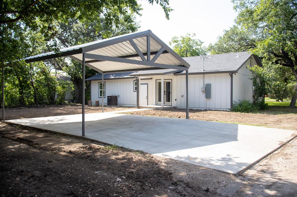 San Saba - Residential