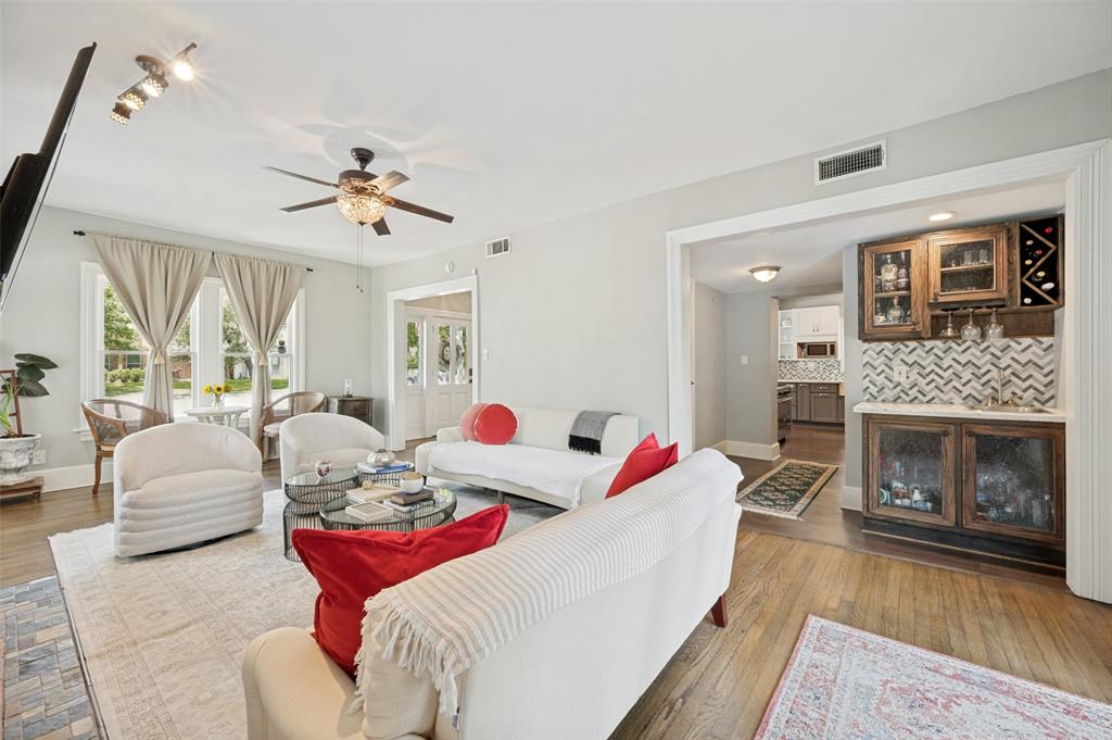 East Columbia Place - Residential