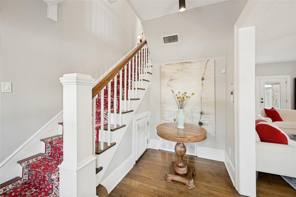 East Columbia Place - Residential