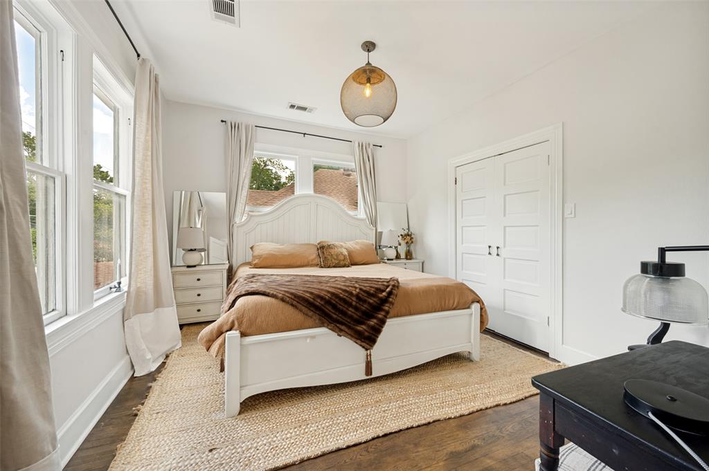 East Columbia Place - Residential