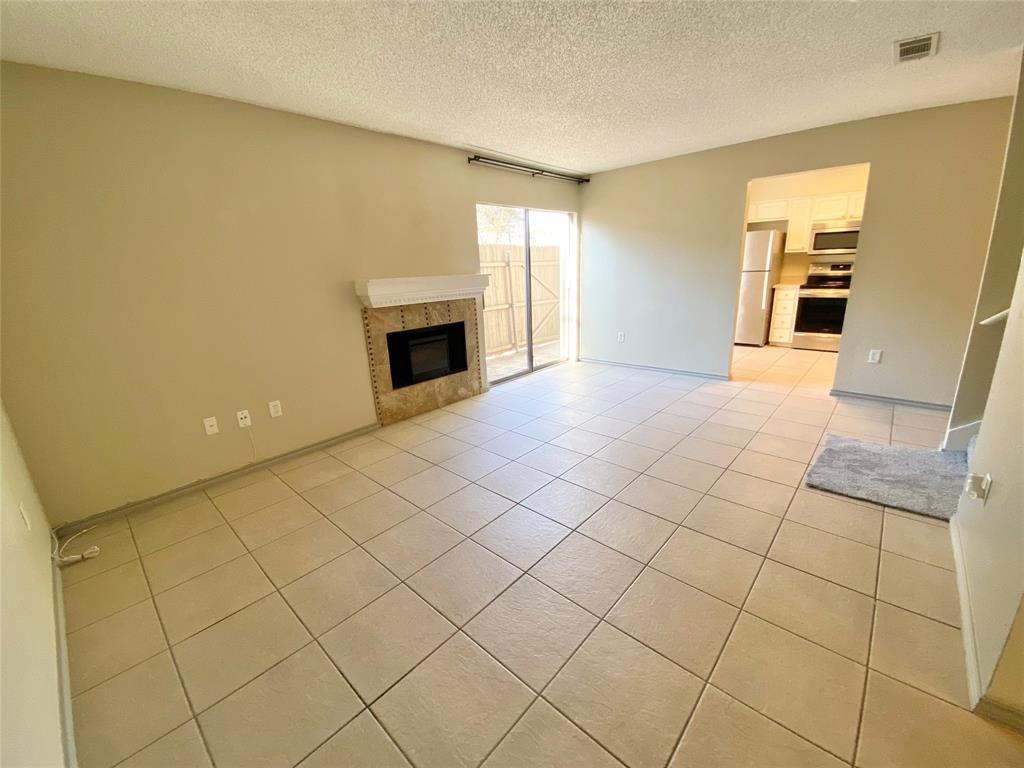 Wellington Place I Condos - Residential Lease