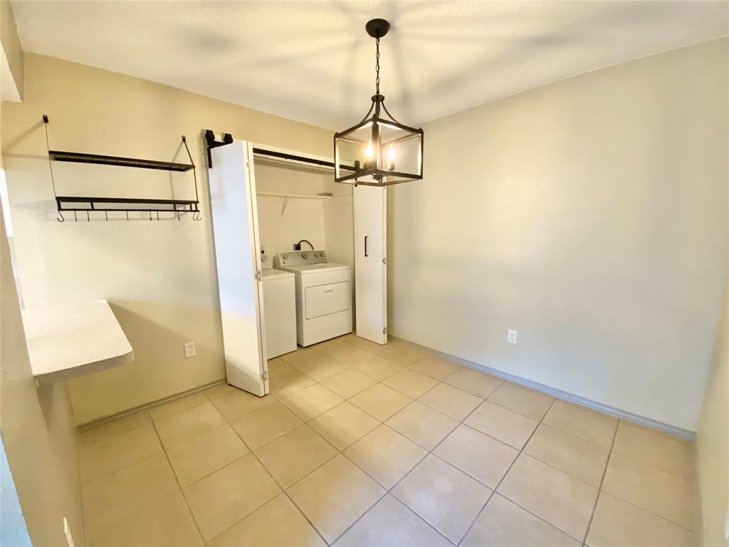 Wellington Place I Condos - Residential Lease
