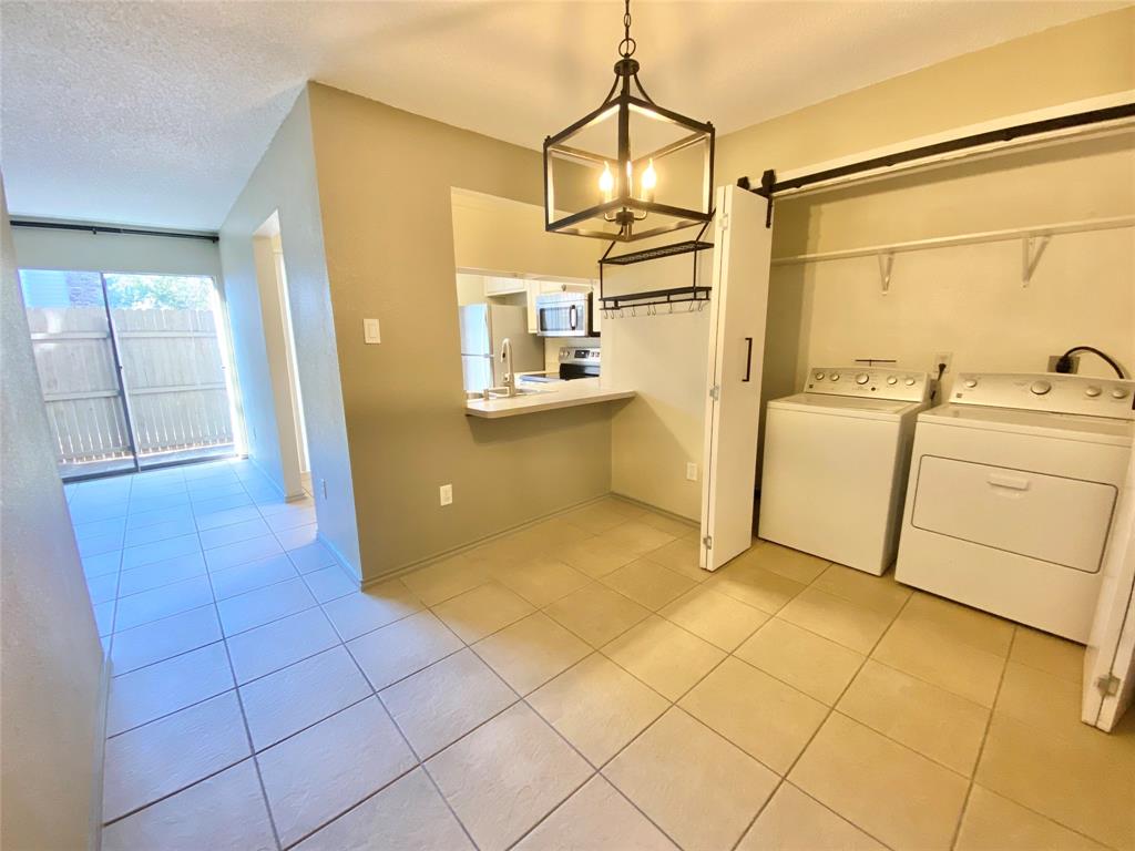 Wellington Place I Condos - Residential Lease