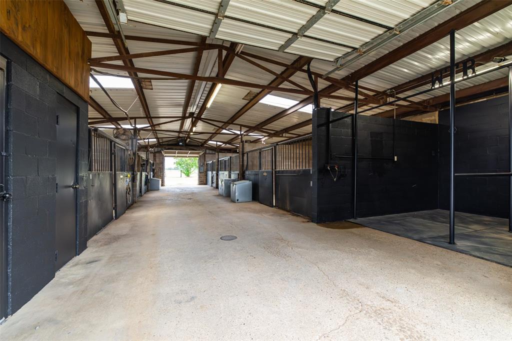 Horseshoe Nail Ranch - Residential