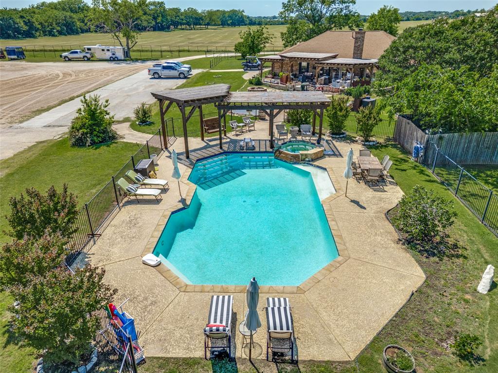 Horseshoe Nail Ranch - Residential