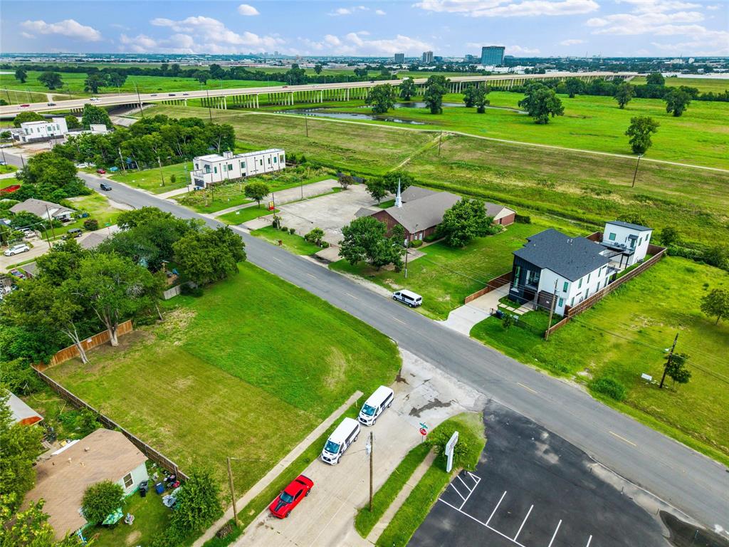 Roosevelt Manor 1st Inst - Land