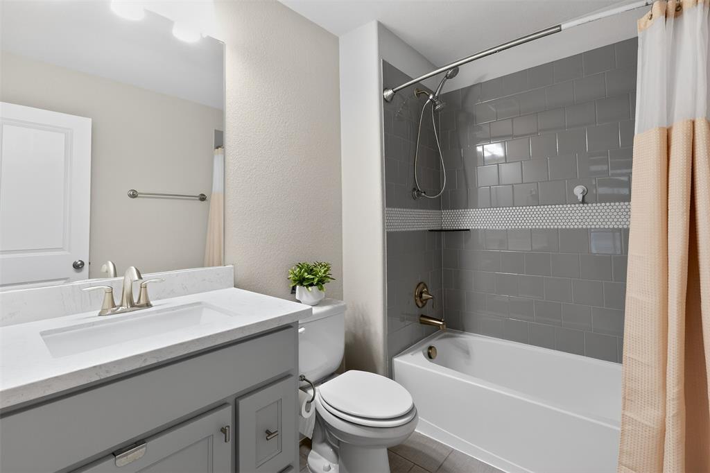 Edgestone At Legacy - Residential