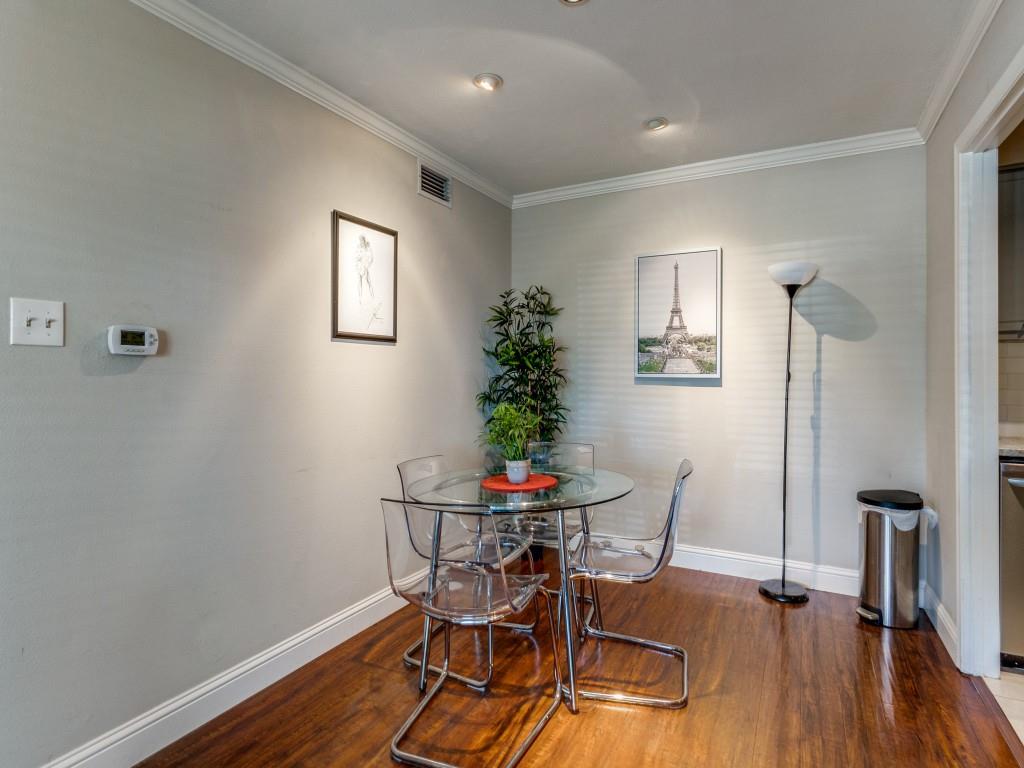 Tanglewood Twnhms Condos - Residential