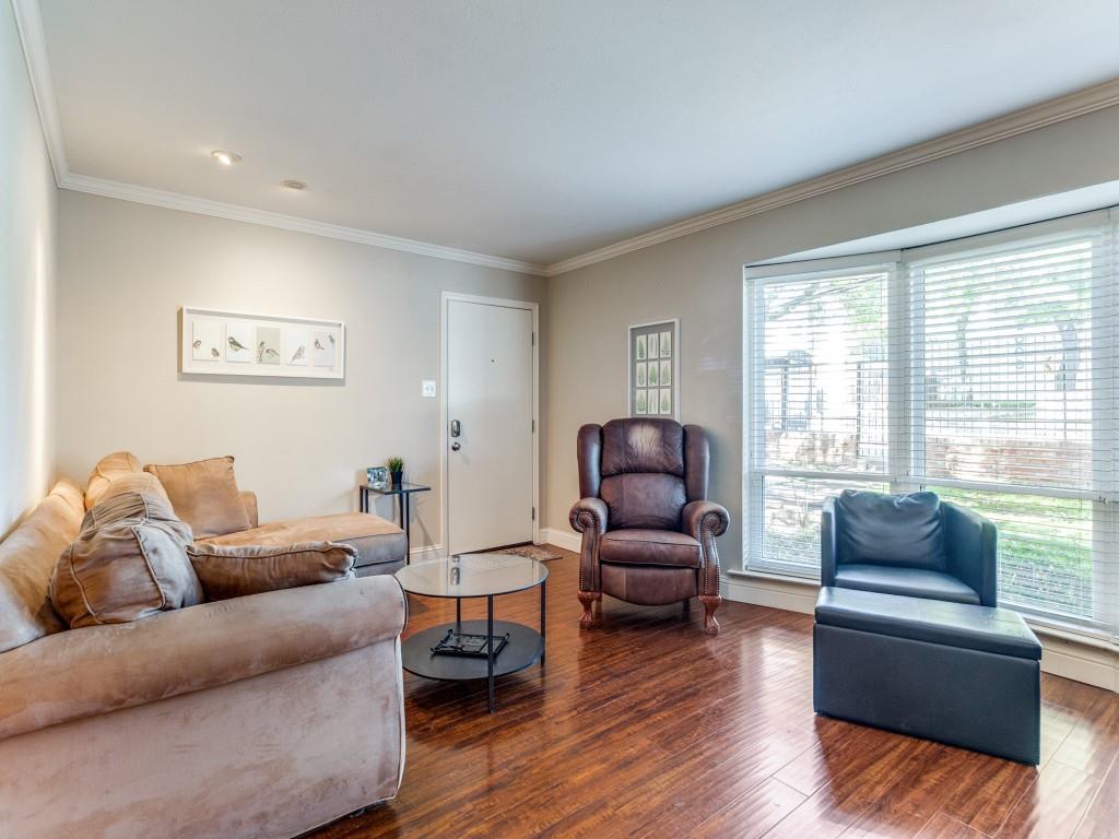Tanglewood Twnhms Condos - Residential