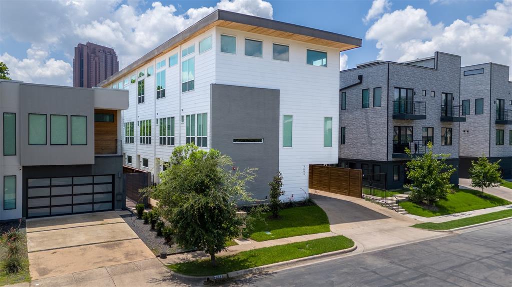 Calvin Condo - Residential