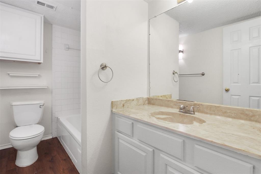Emily Lane Condo - Residential