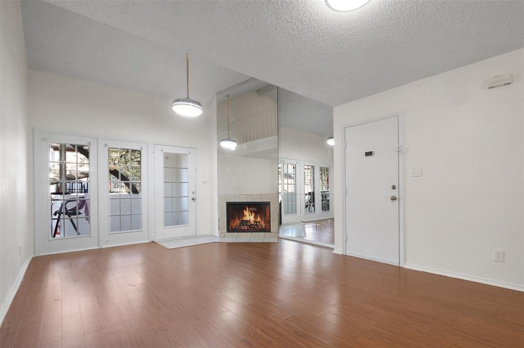 Emily Lane Condo - Residential