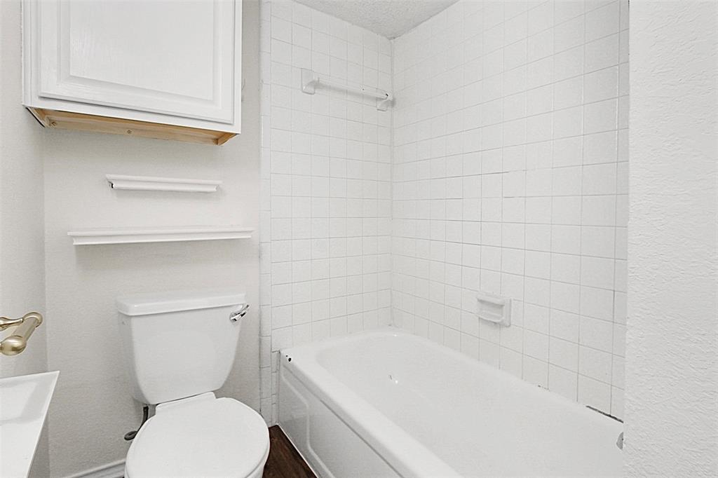 Emily Lane Condo - Residential