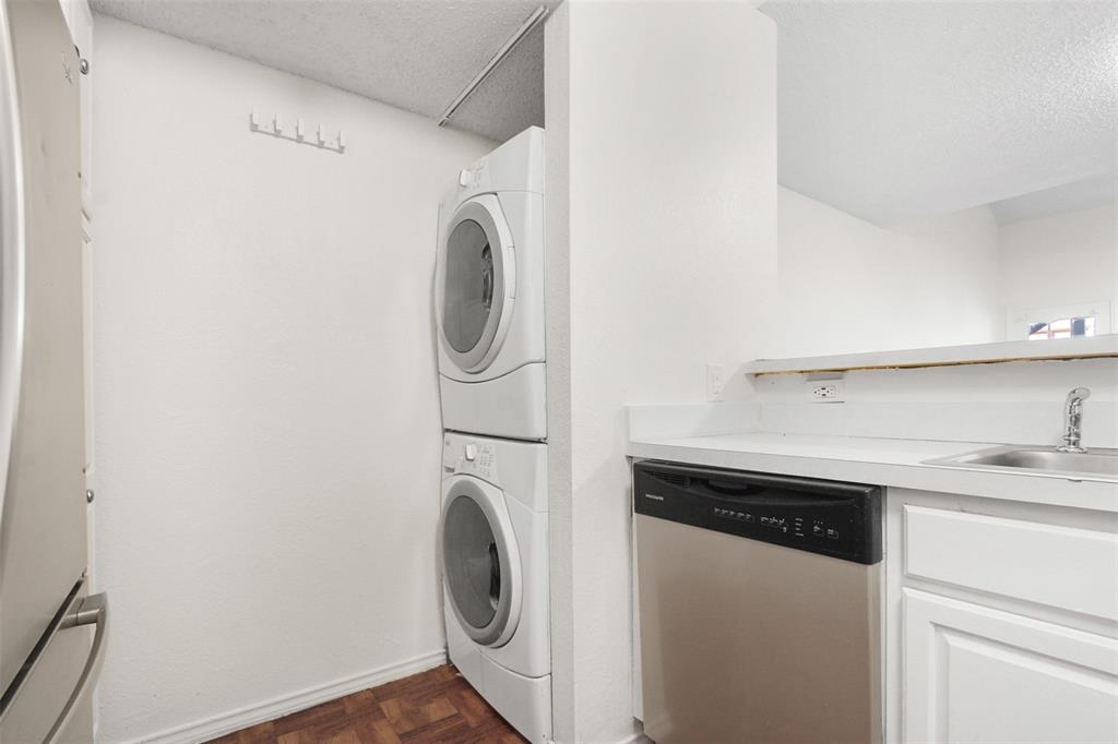 Emily Lane Condo - Residential