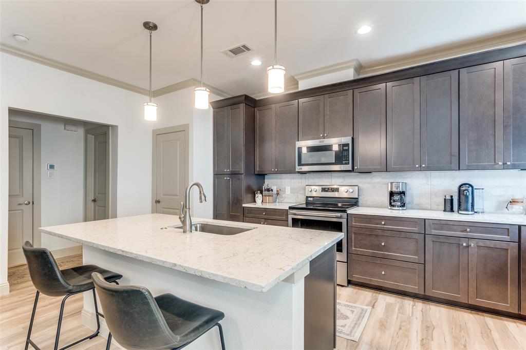 Royal Lane Condo 5800 - Residential