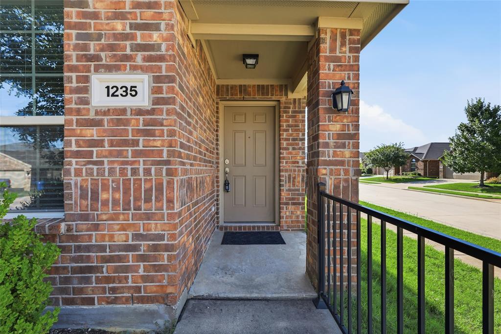 Hillstone Pointe Wes - Residential