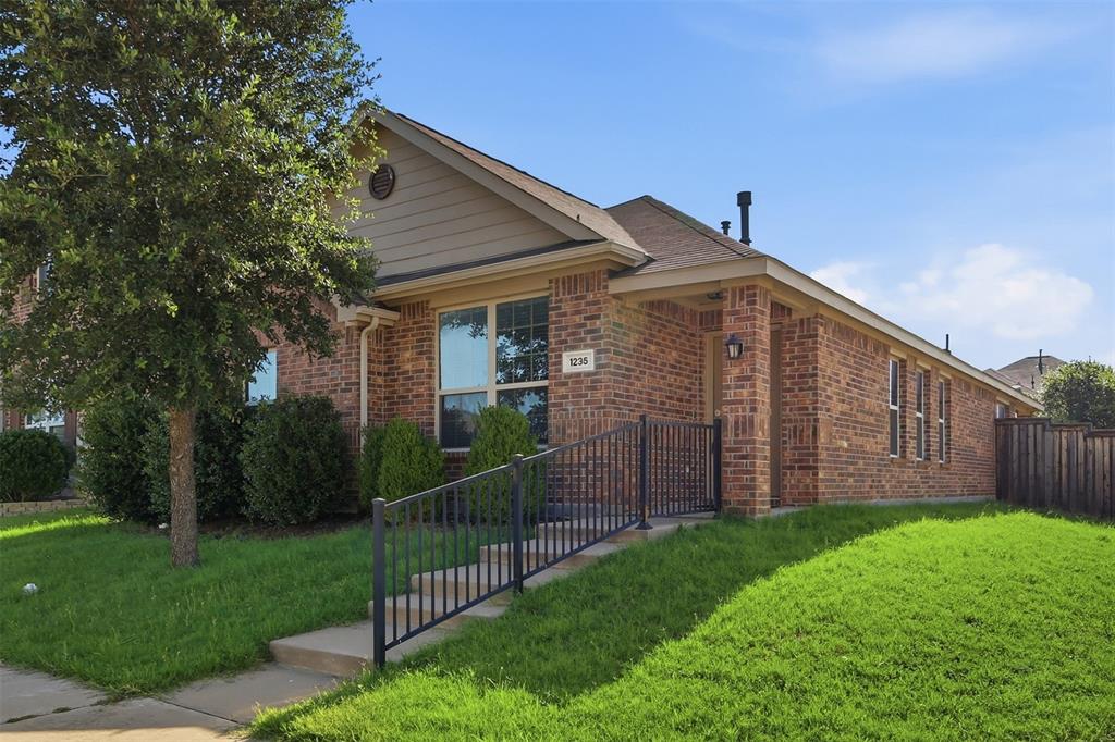 Hillstone Pointe Wes - Residential