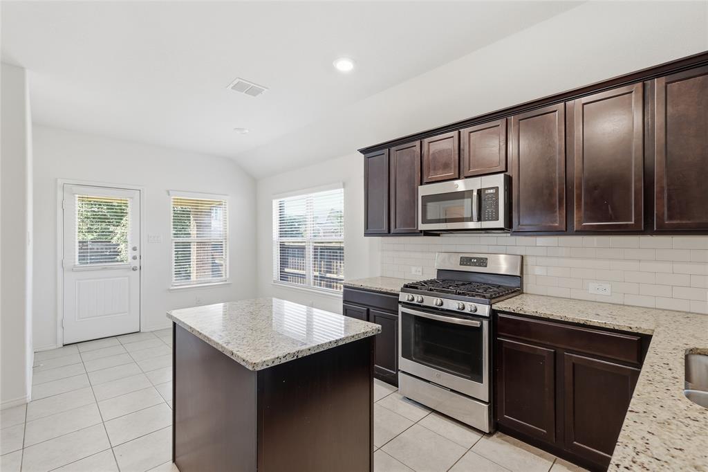 Hillstone Pointe Wes - Residential