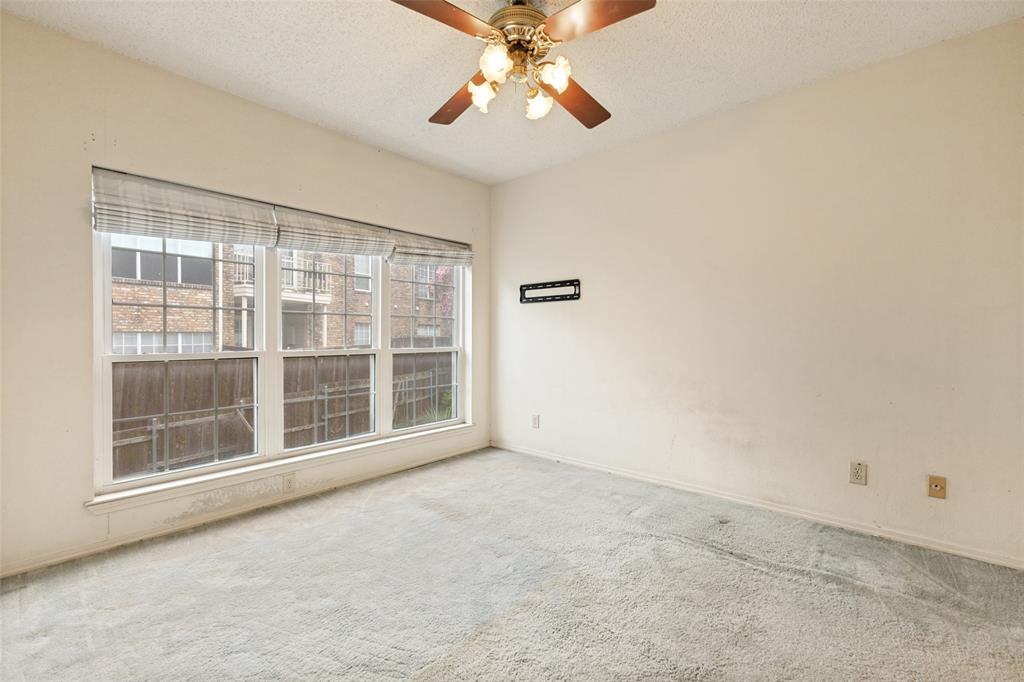 Oaks Of Lakewood Condo - Residential