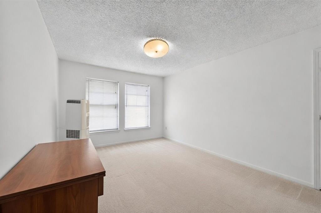 Woodhaven Twnhs Rev - Residential