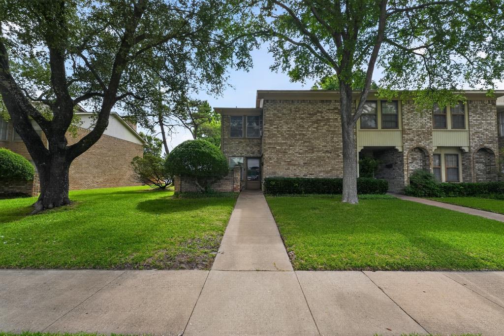 Woodhaven Twnhs Rev - Residential