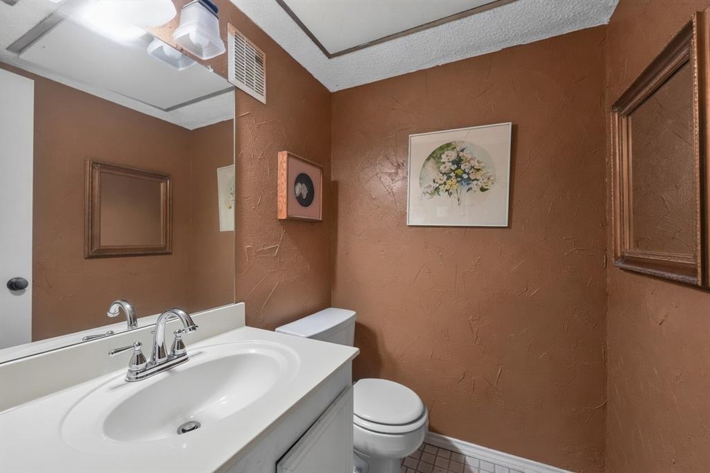 Woodhaven Twnhs Rev - Residential