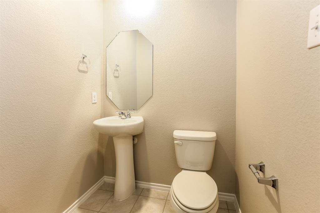 Camden Park Addition, Ph 1 - Residential Lease
