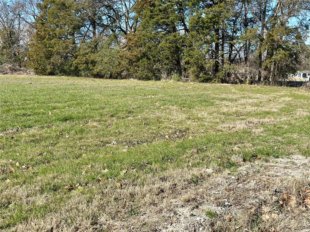WOW, Discover the perfect place to build your dream home in the heart of Commerce, Texas. Exceptional Build-Ready lot with infrastructure already in place is a rare find. This lot is ideally located just moments away from a highly regarded local college, offering you both convenience and long-term value. Whether you are planning for a personal residence or a smart investment, this property checks all the boxes. Lots 2-6 are available if you would like side by side lots as well.
Rosemound features existing sewer tap and underground powerlines already in place saving you time, money, and hassle. With essential utilities ready to go so you can focus on designing and building the home you envision. Opportunities like this don't come along often Bring your vision to life in commerce TX.