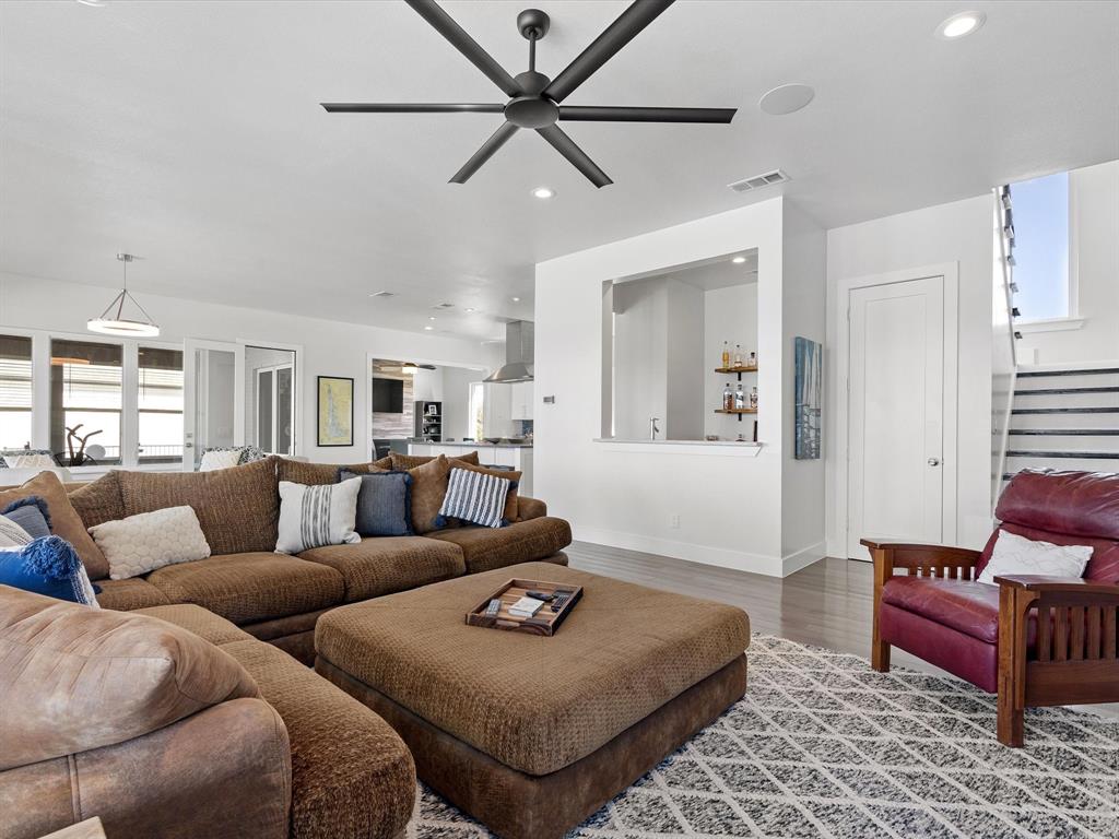 Laguna Bay - Residential