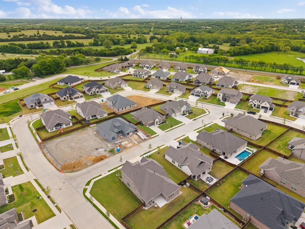 Lincoln Pointe - Residential