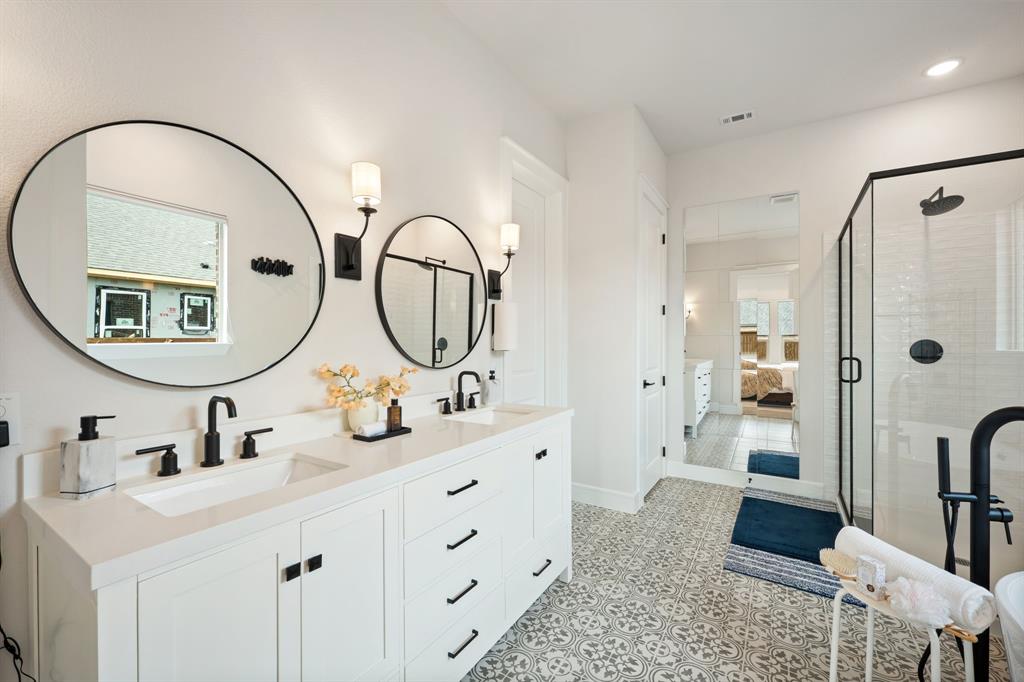 Lincoln Pointe - Residential