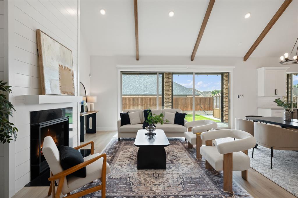 Lincoln Pointe - Residential