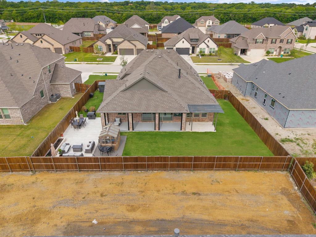 Lincoln Pointe - Residential