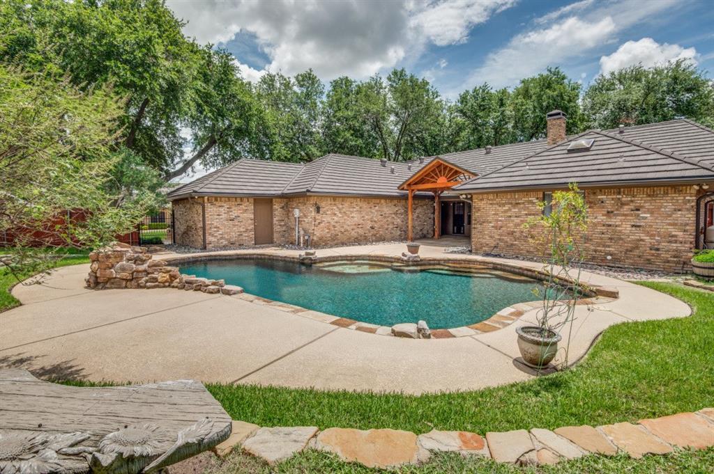 Mc Kamy Lakes Estates - Residential
