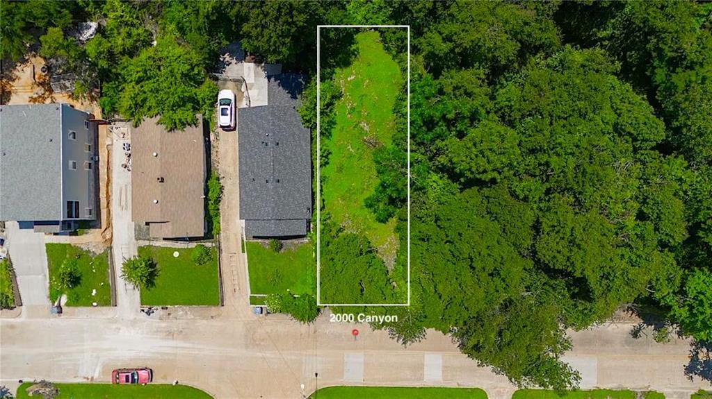 Corner Residential Lot – Ready to Build – Utilities on Street – Zoned SFR Flat 0.105-acre (˜ 4,527 sq ft) corner lot at 2000 Canyon St, Dallas 75203, located in the rapidly revitalizing Oak Cliff  The Bottoms district. Cleared terrain with street-front access and all city utilities (water, sewer, electric) available at the curb. Zoned Single-Family Residential (SFR); no structures on site. Excellent infill opportunity just minutes from Downtown Dallas, Bishop Arts District, and Trinity Groves. Highlights: Parcel ID: 00000610840000000 Lot Size: 4,527 sq ft  0.105 ac (approx. 30 ft frontage × 116 ft deep) Zoned Residential (SFR) Corner lot with curbs City Water & Sewer Available Cleared and Level Site