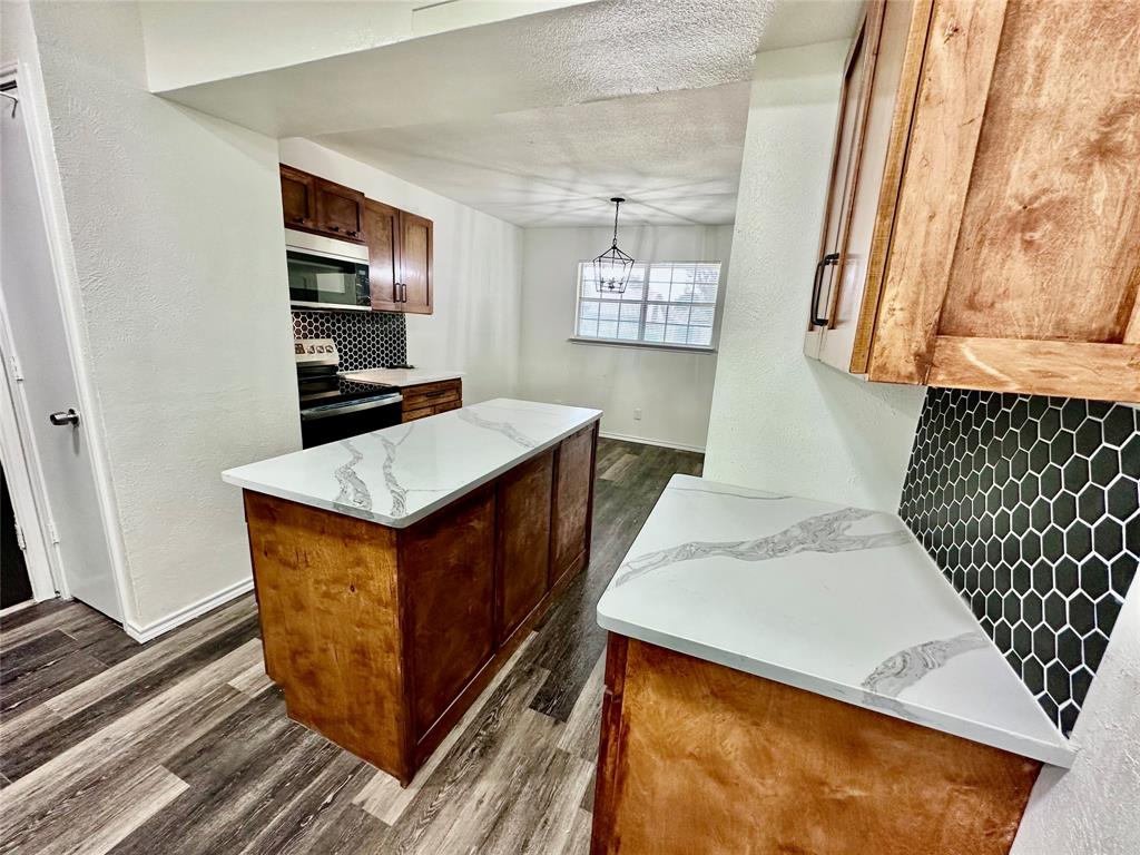 Huntington Village Add - Residential