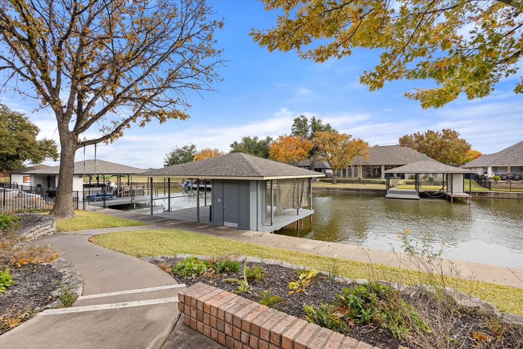 Waters Edge - Residential