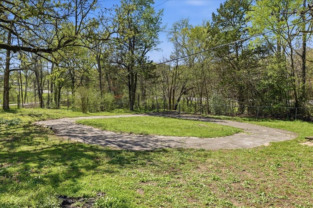 Lake Brenda - Residential