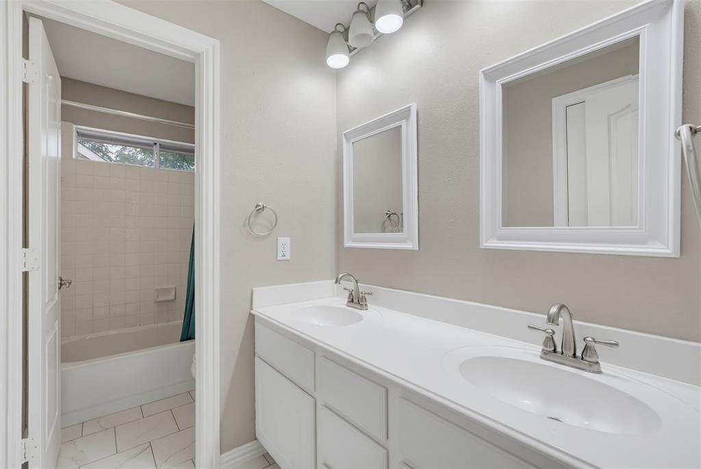 Creekside At Cross Timbers II - Residential