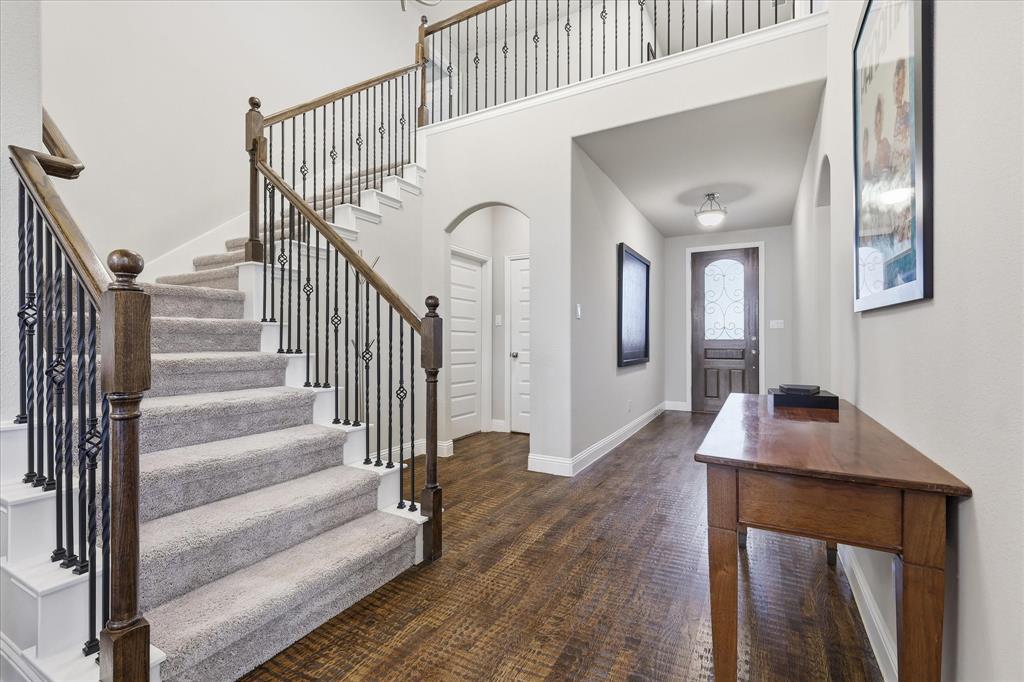HICKORY HILLS - Residential