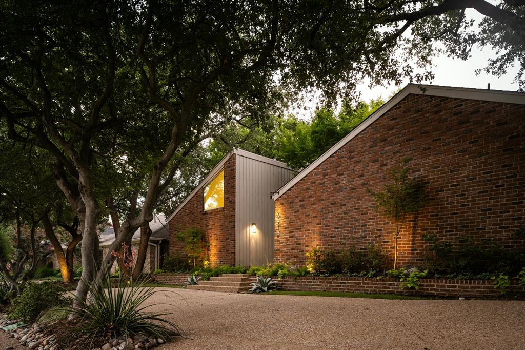 Windsor Place - Residential