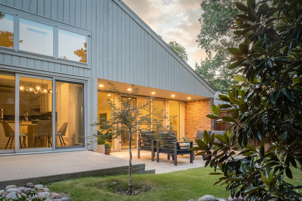 Windsor Place - Residential
